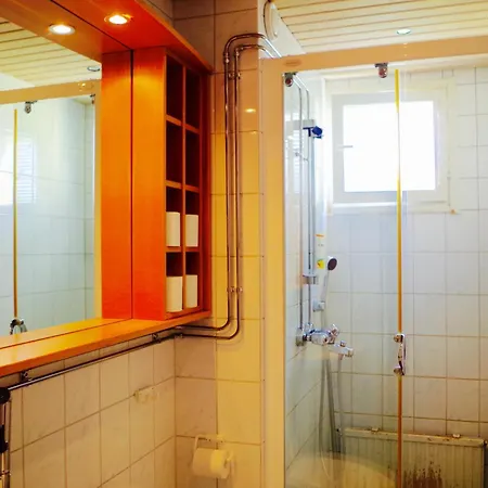 Arctic Heart בית הארחה רובניימי